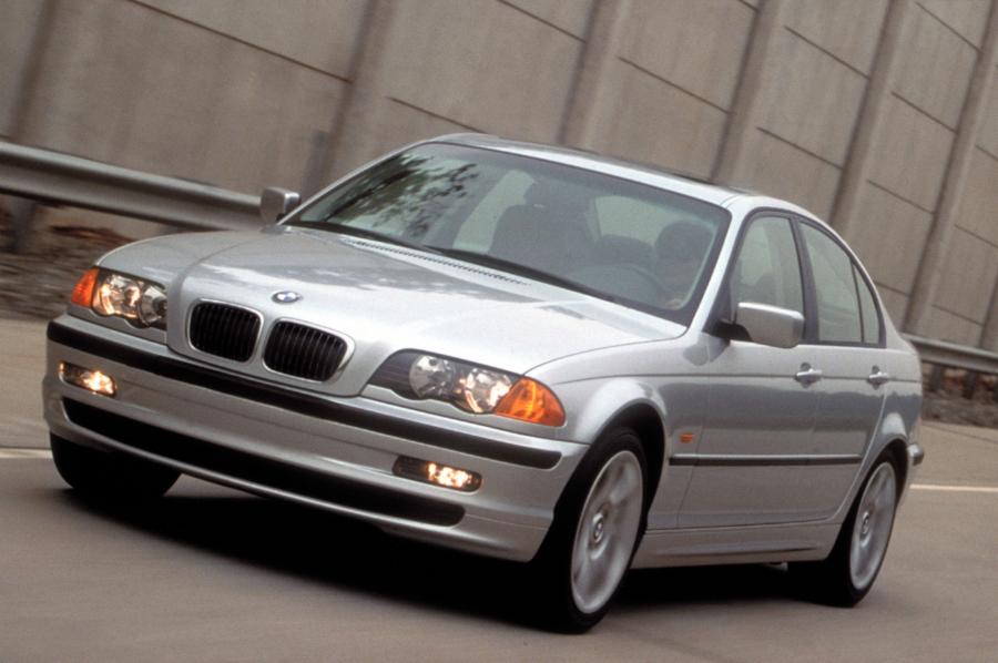  BMW 325i Sedan (E46) 2000 года  (NA) (фото 2 из 3)